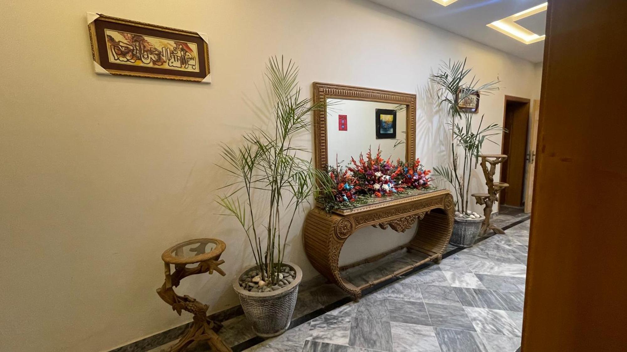 Midways Guest House And Hotels Islamabad Exterior foto